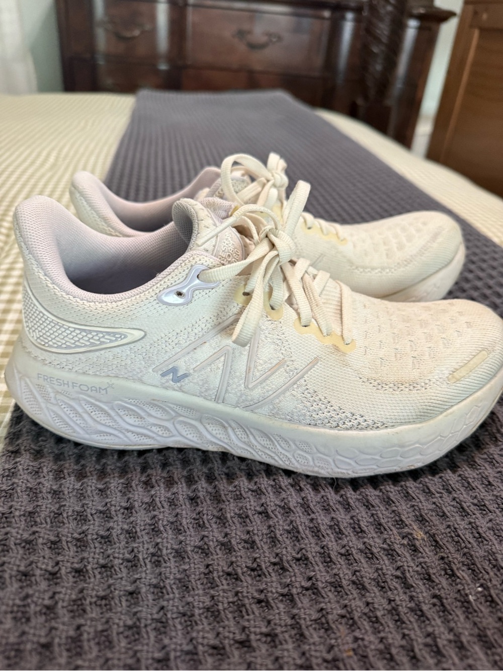 New Balance Women's Athletic Running Shoes in white